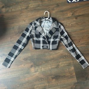 Almost Famous Cropped Black White Plaid Jacket S NWOT